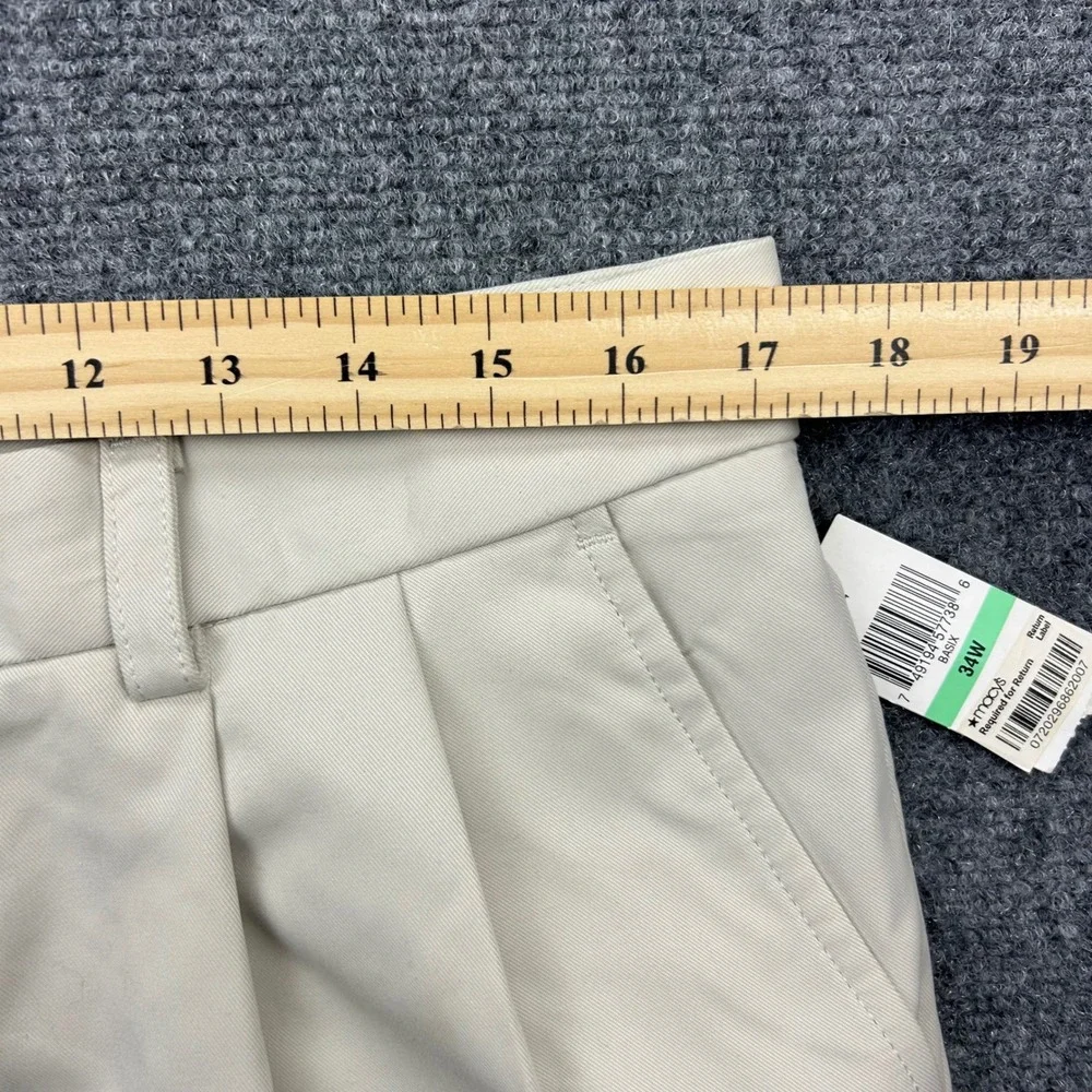IZOD Golf Shorts Mens 34W Tan Khaki Swingflex Performance Pleated Front